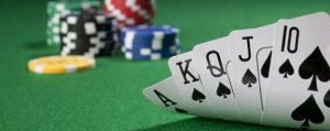 Xếp hạng tay bài Poker: Biết tay bài của bạn để nắm bắt cơ hội chiến thắng